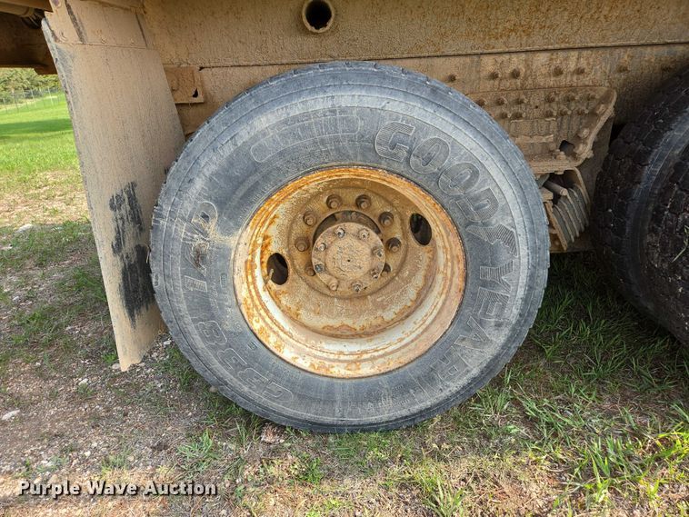 image for item DT7194 2011 International WorkStar 7600 dump truck