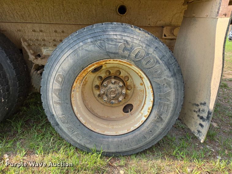 image for item DT7194 2011 International WorkStar 7600 dump truck