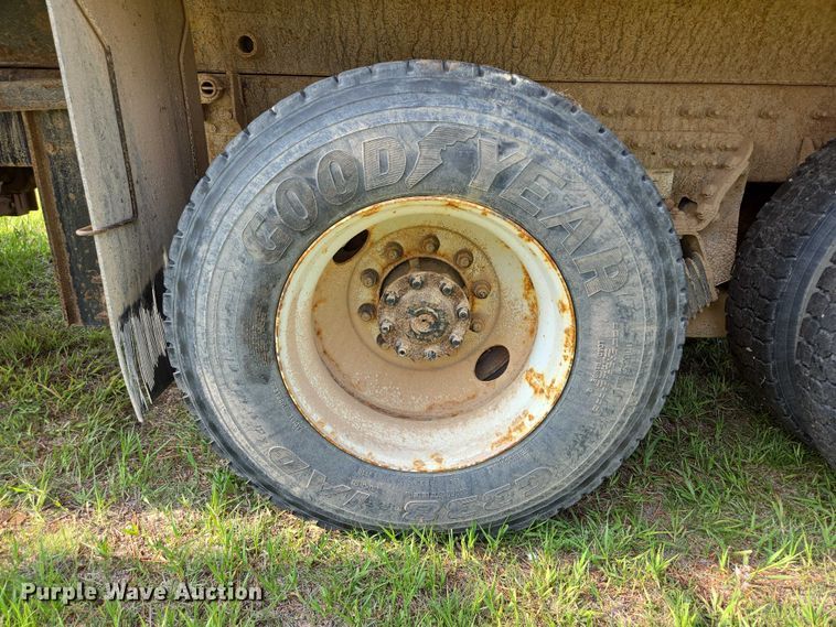 image for item DT7194 2011 International WorkStar 7600 dump truck