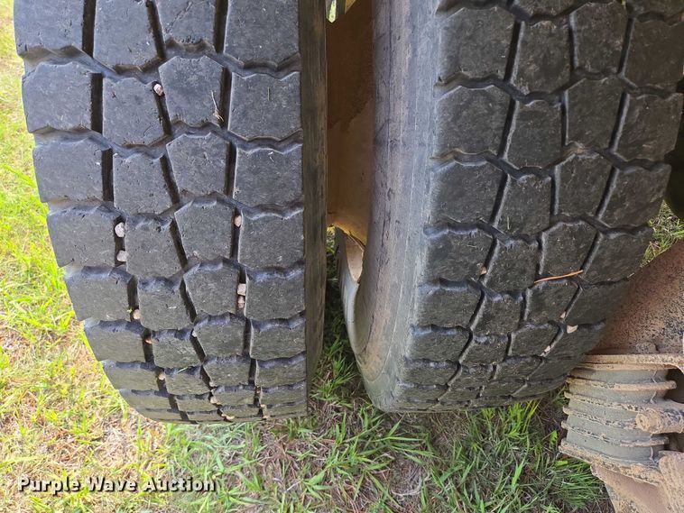 image for item DT7194 2011 International WorkStar 7600 dump truck