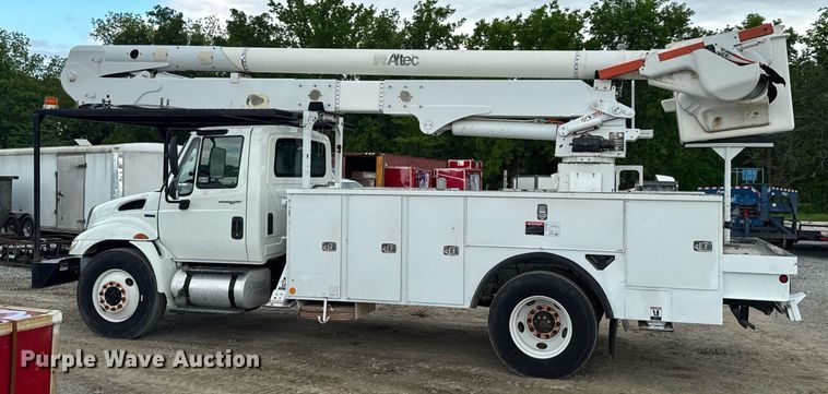 image for item DU9057 2011 International 4300 bucket truck