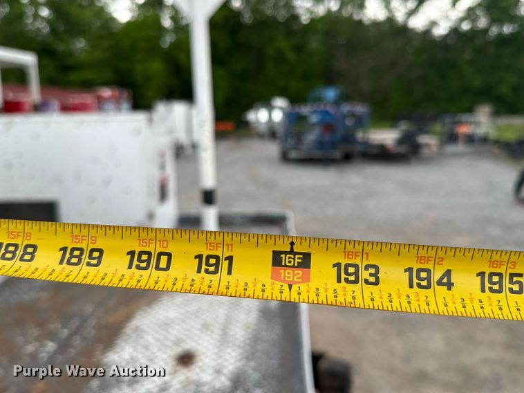 image for item DU9057 2011 International 4300 bucket truck