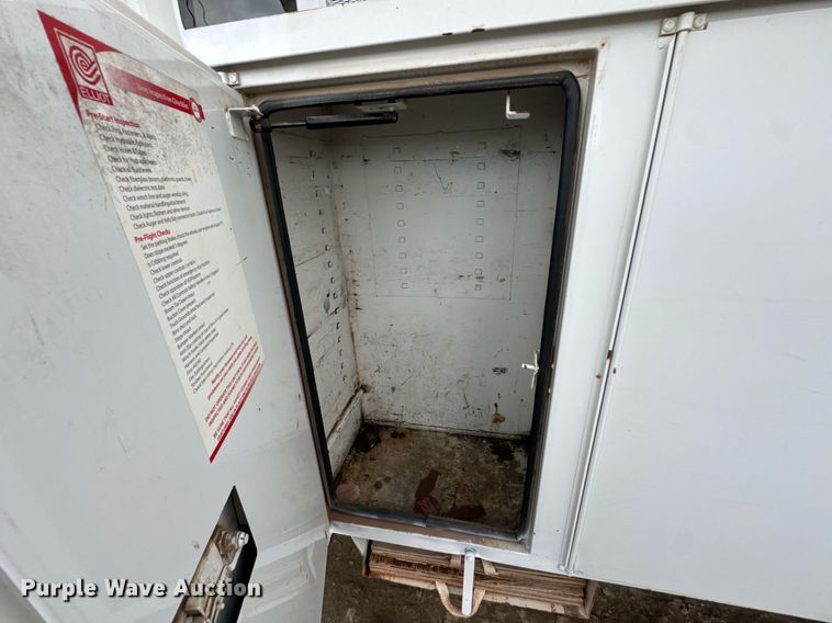 image for item DU9057 2011 International 4300 bucket truck