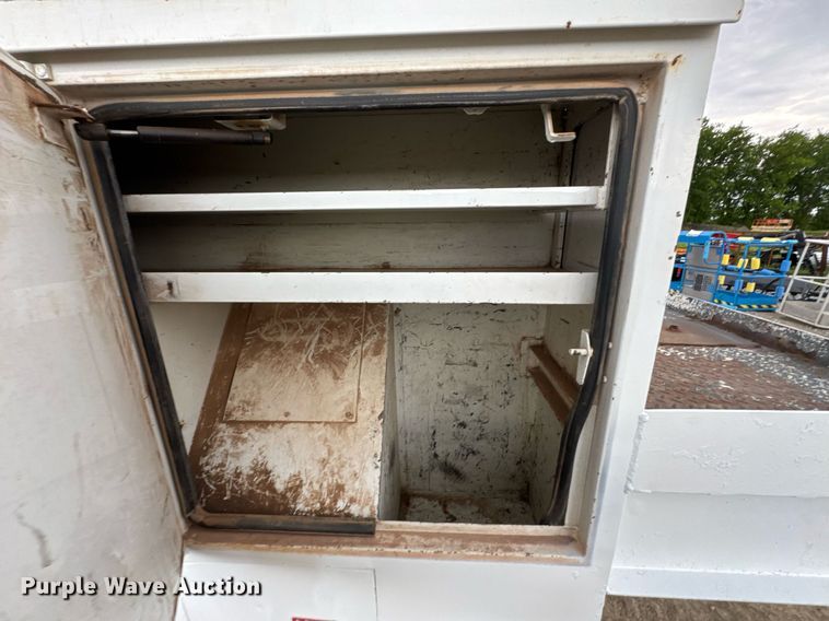 image for item DU9057 2011 International 4300 bucket truck