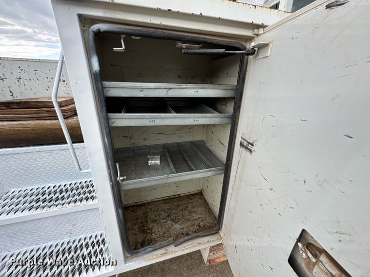 image for item DU9057 2011 International 4300 bucket truck