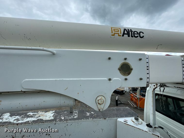 image for item DU9057 2011 International 4300 bucket truck