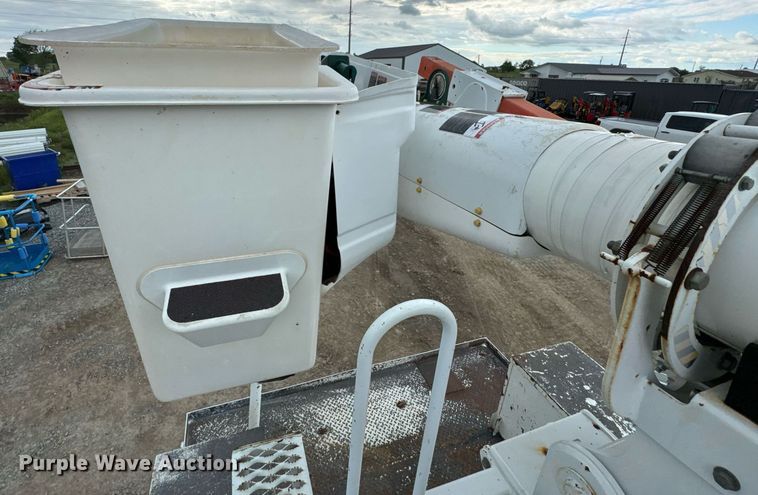 image for item DU9057 2011 International 4300 bucket truck