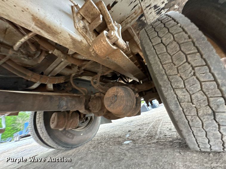 image for item DU9057 2011 International 4300 bucket truck