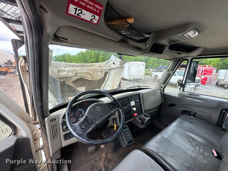 image for item DU9057 2011 International 4300 bucket truck