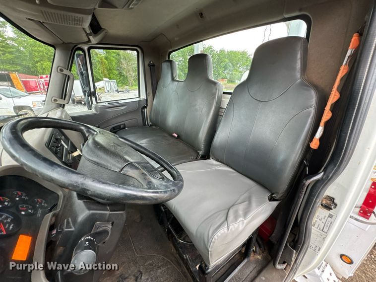 image for item DU9057 2011 International 4300 bucket truck