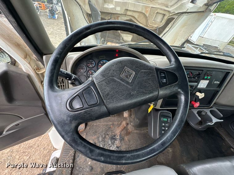 image for item DU9057 2011 International 4300 bucket truck