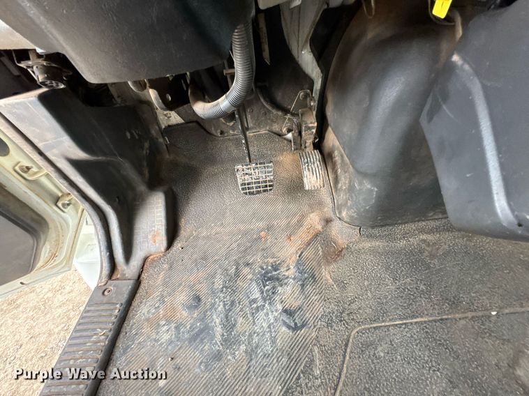 image for item DU9057 2011 International 4300 bucket truck