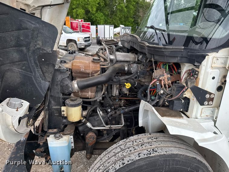 image for item DU9057 2011 International 4300 bucket truck