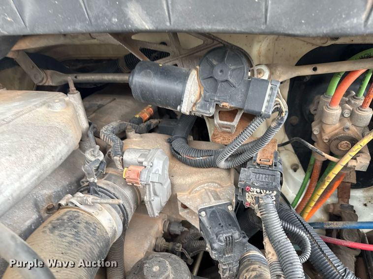 image for item DU9057 2011 International 4300 bucket truck