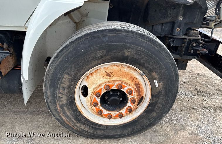 image for item DU9057 2011 International 4300 bucket truck