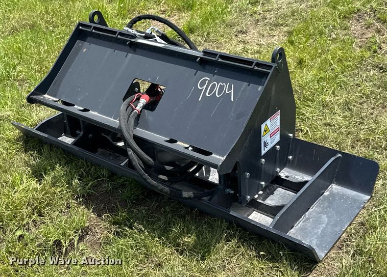 image for item DU9074 2024 LandHonor VPC-11-72W skid steer plate compactor