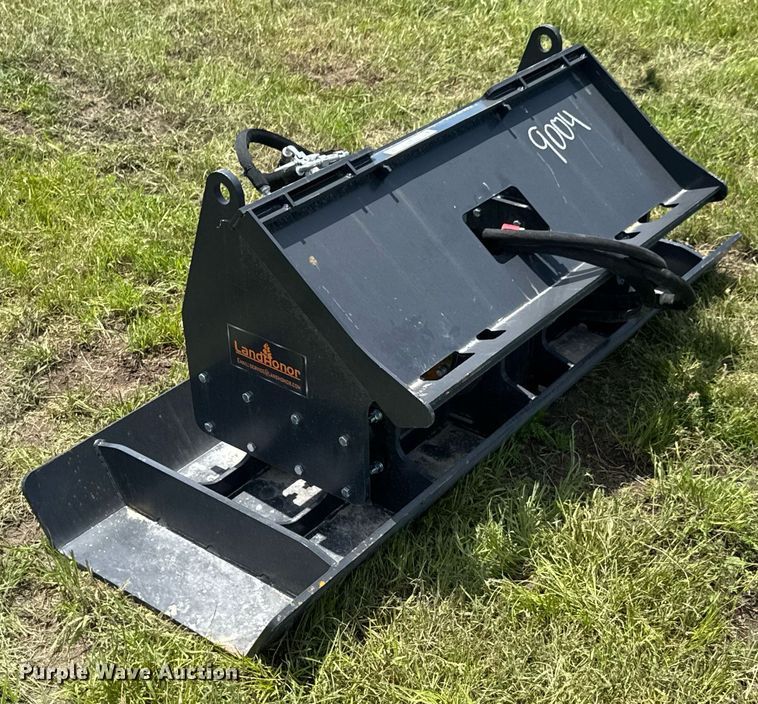 image for item DU9074 2024 LandHonor VPC-11-72W skid steer plate compactor