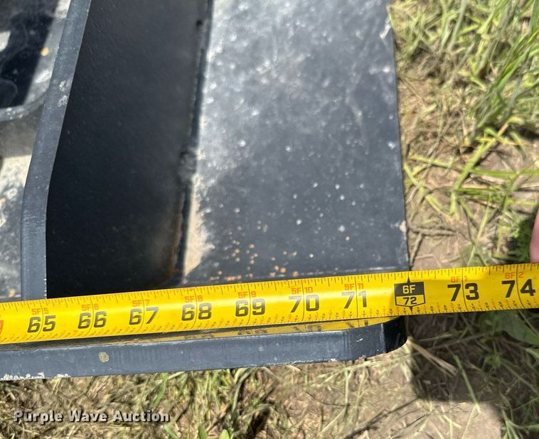 image for item DU9074 2024 LandHonor VPC-11-72W skid steer plate compactor