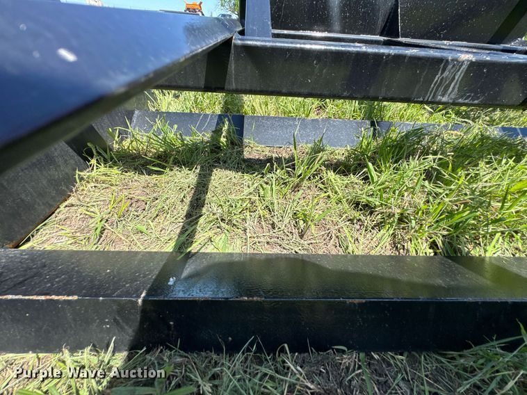 image for item DU9081 Skid steer land plane