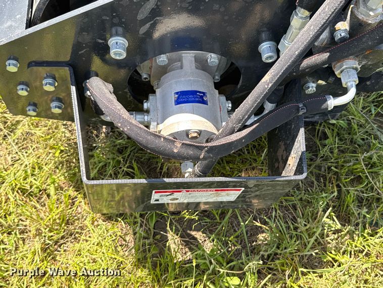 image for item DU9085 2024 Wolverine VR-11-66W skid steer roller