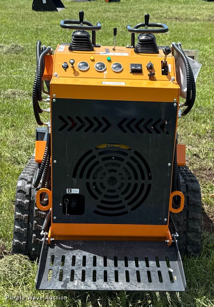 image for item DU9087 LandHero LDH-HT380 compact utility loader