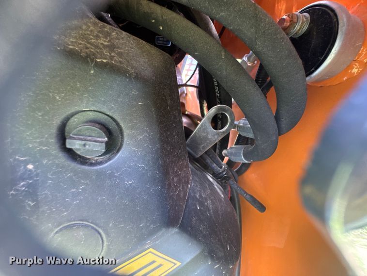 image for item DU9087 LandHero LDH-HT380 compact utility loader