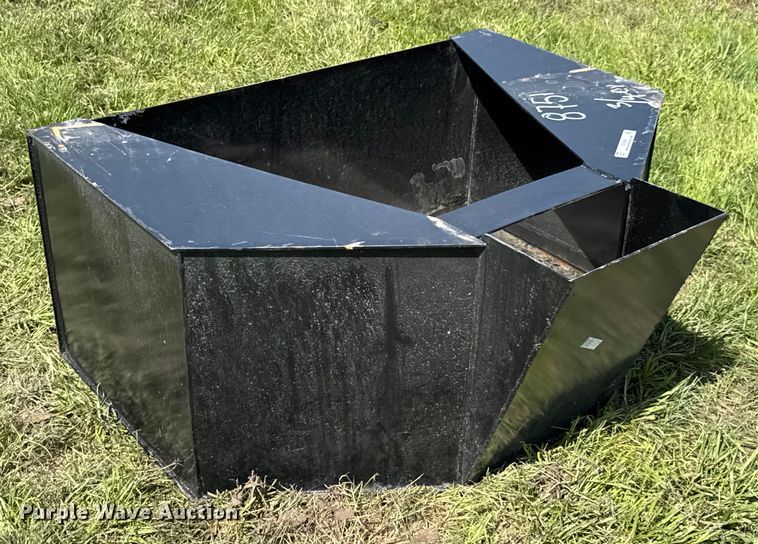 image for item DU9090 KC QT-CB-075 skid steer concrete bucket