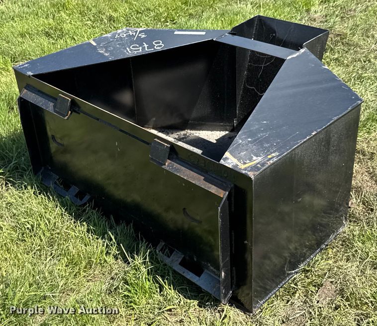 image for item DU9090 KC QT-CB-075 skid steer concrete bucket