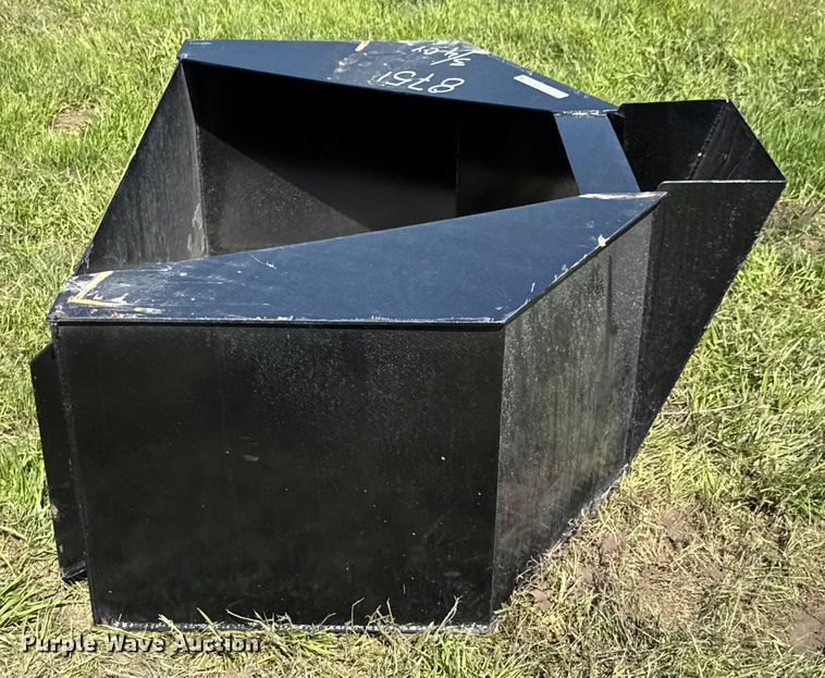 image for item DU9090 KC QT-CB-075 skid steer concrete bucket