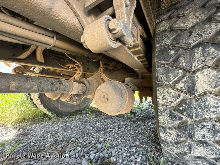 image for item DU9110 2010 International DuraStar 4400 digger derrick truck