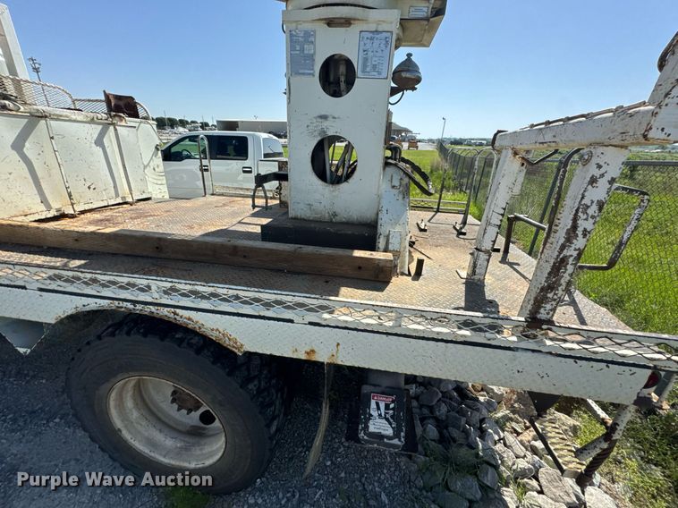 image for item DU9110 2010 International DuraStar 4400 digger derrick truck