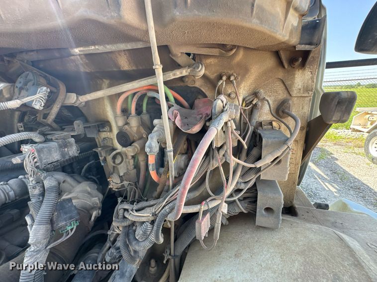 image for item DU9110 2010 International DuraStar 4400 digger derrick truck