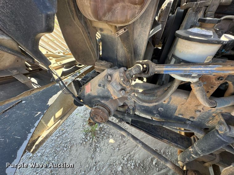 image for item DU9110 2010 International DuraStar 4400 digger derrick truck