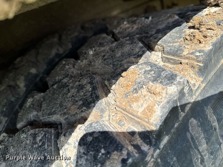 image for item DU9110 2010 International DuraStar 4400 digger derrick truck