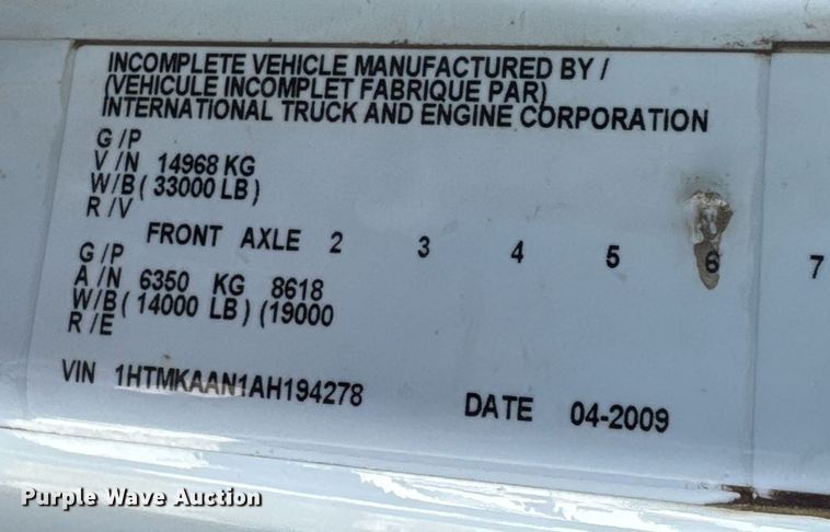 image for item DU9110 2010 International DuraStar 4400 digger derrick truck