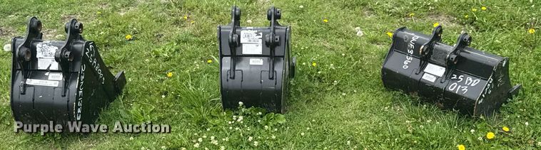 image for item DU9126 (3) Caterpillar mini excavator buckets