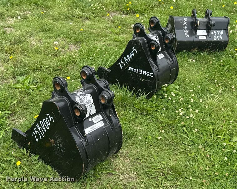 image for item DU9126 (3) Caterpillar mini excavator buckets