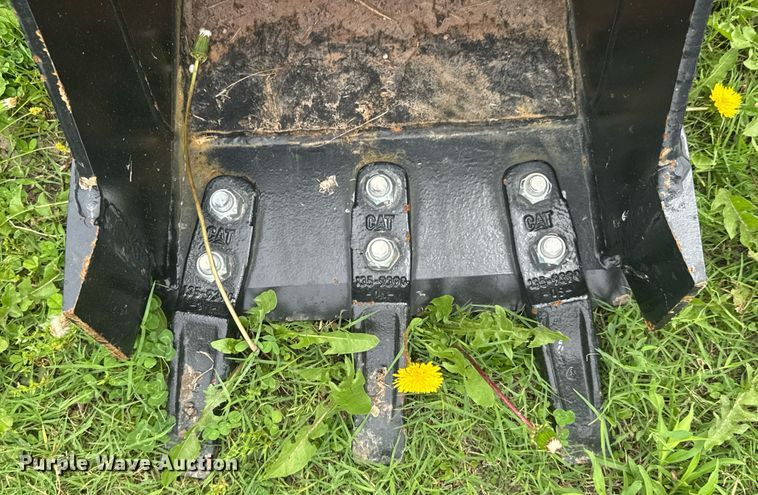 image for item DU9126 (3) Caterpillar mini excavator buckets