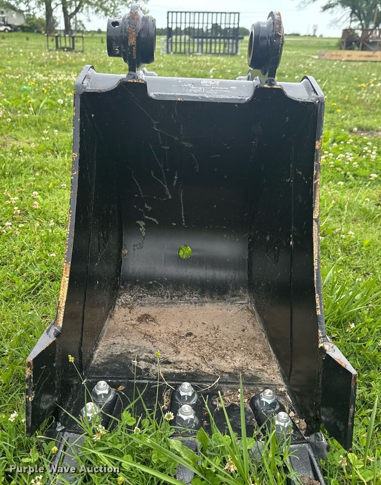 image for item DU9126 (3) Caterpillar mini excavator buckets