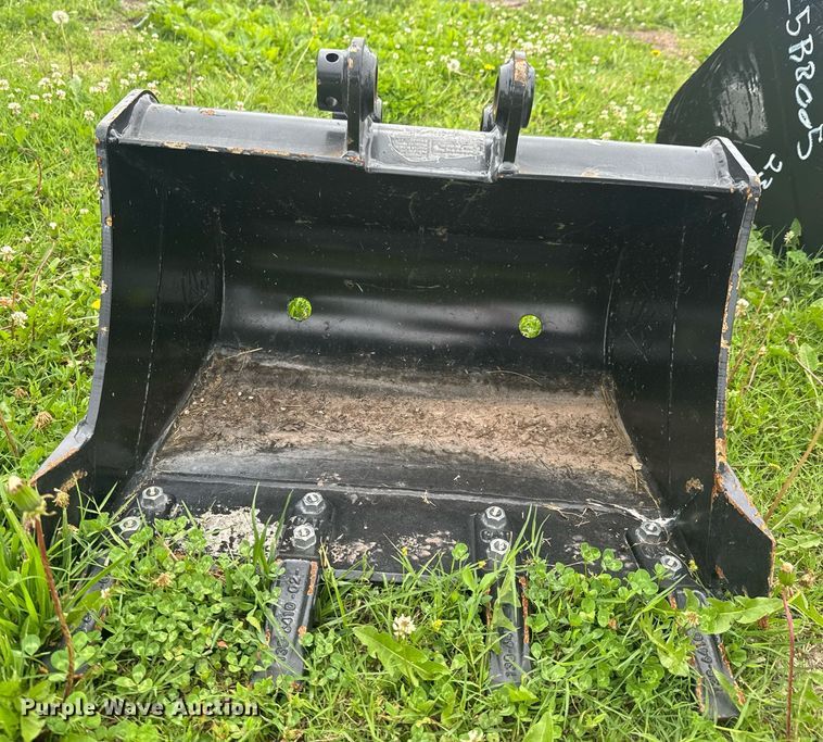 image for item DU9126 (3) Caterpillar mini excavator buckets