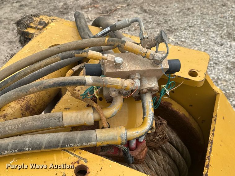 image for item DU9127 Caterpillar PA140-316V winch