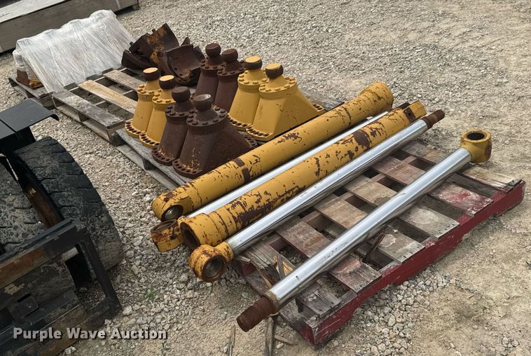 image for item DU9128 Dozer parts