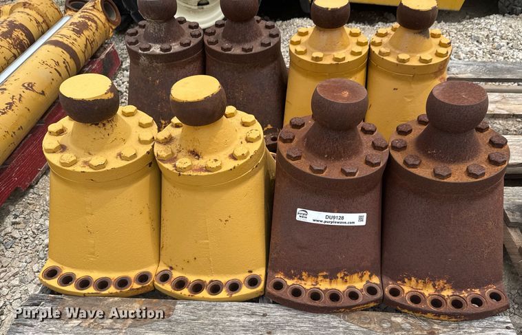 image for item DU9128 Dozer parts