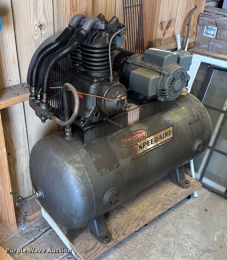 image for item DU9143 Dayton Speedaire 3Z198A air compressor