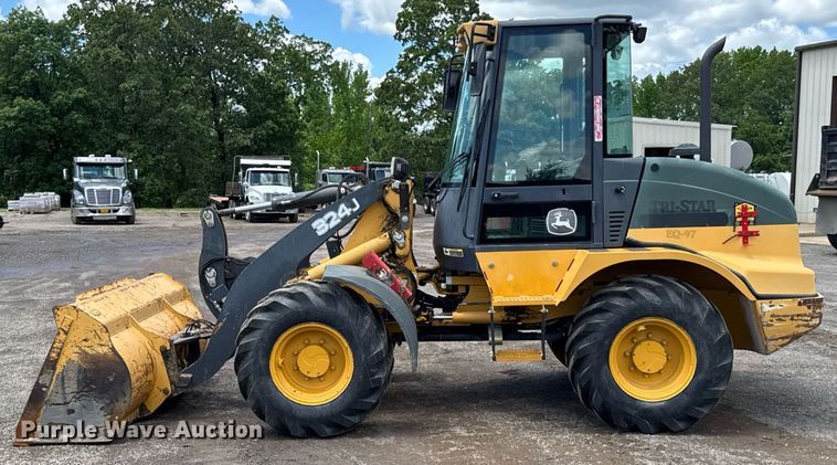 image for item DU9165 2013 John Deere 324J wheel loader
