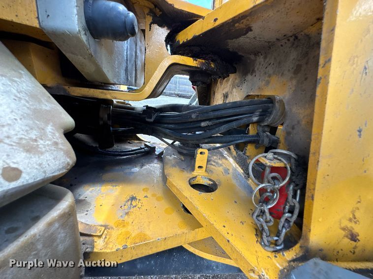 image for item DU9165 2013 John Deere 324J wheel loader