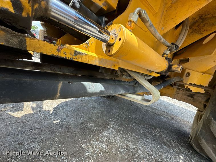 image for item DU9165 2013 John Deere 324J wheel loader