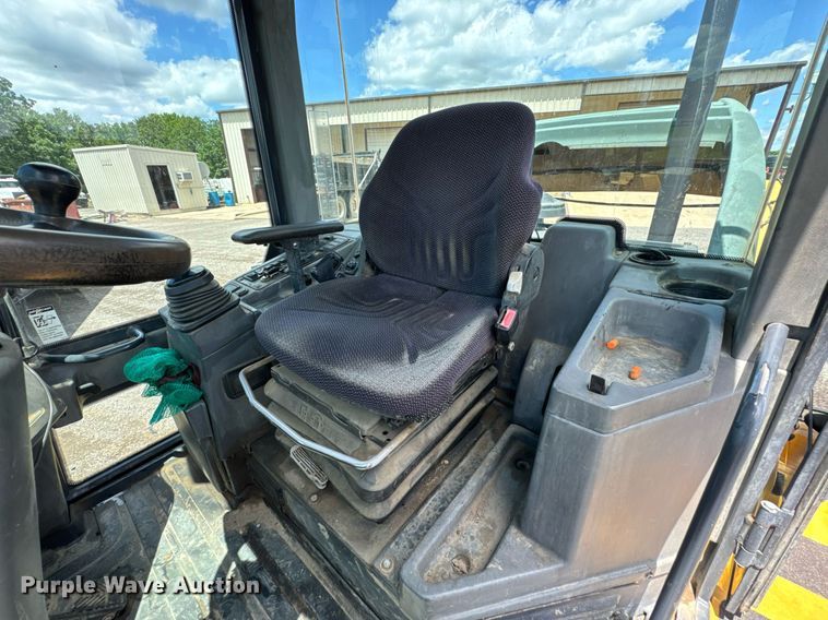 image for item DU9165 2013 John Deere 324J wheel loader