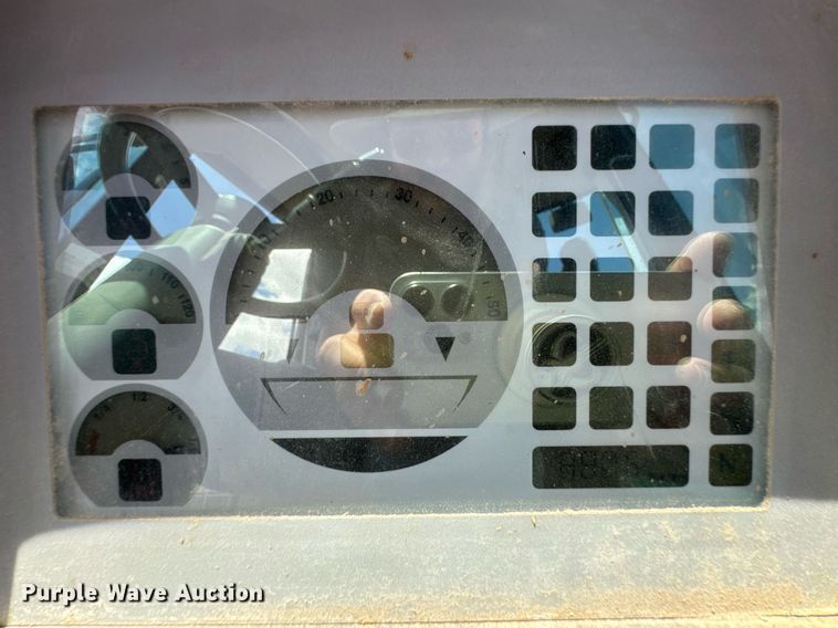 image for item DU9165 2013 John Deere 324J wheel loader