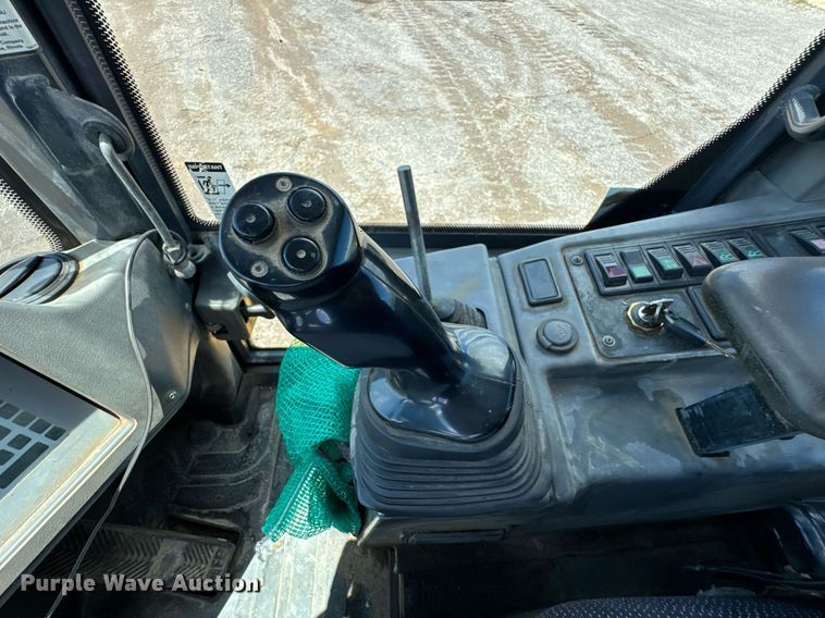 image for item DU9165 2013 John Deere 324J wheel loader